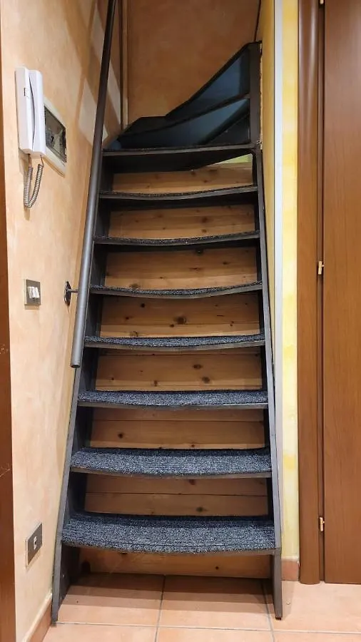 Porta Romana Small Studio Apartment Milan 0*,