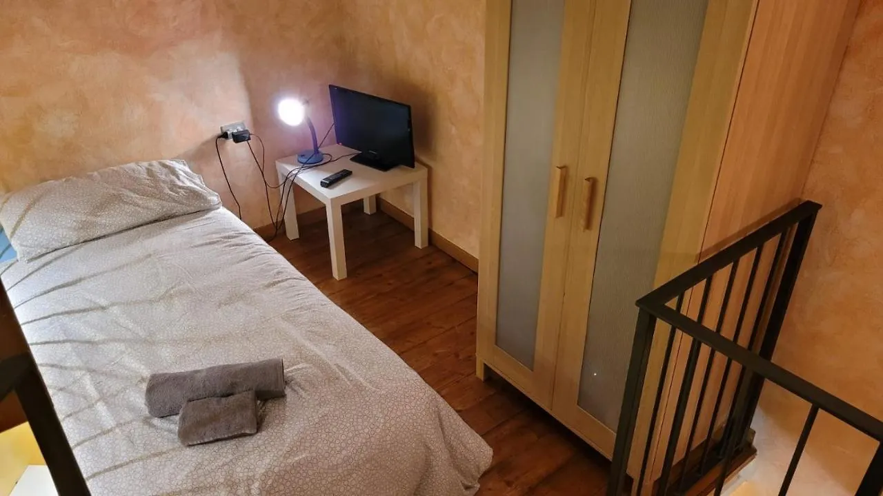 Porta Romana Small Studio Apartment Milan
